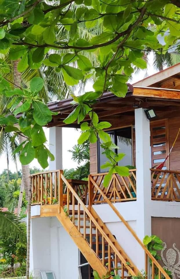 Chue&Larry'S Beachside Homestay Libagon Εξωτερικό φωτογραφία